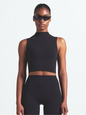 NWT Nike Skims Vintage Seamless Mockneck